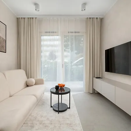 Luksusowe W Centrum Wroclawia Blisko Parku Z Klimatyzacja W Salonie By Renters Apartamento