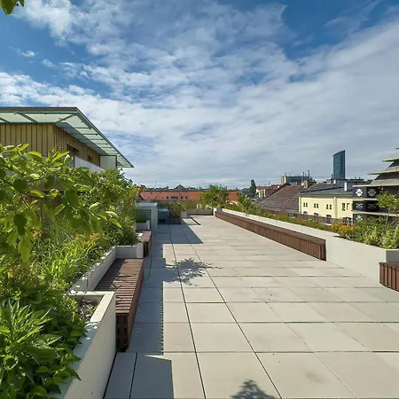 Luksusowe W Centrum Wroclawia Blisko Parku Z Klimatyzacja W Salonie By Renters Apartamento Breslavia