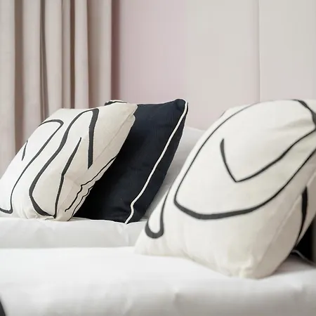 Apartamento Luksusowe W Centrum Wroclawia Blisko Parku Z Klimatyzacja W Salonie By Renters Breslavia