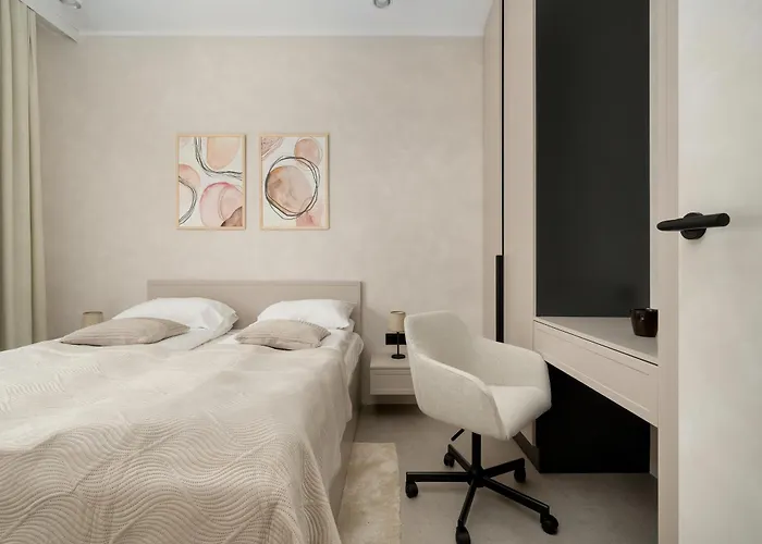 Luksusowe W Centrum Wroclawia Blisko Parku Z Klimatyzacja W Salonie By Renters Wroclaw