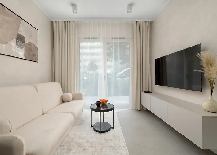 Luksusowe W Centrum Wroclawia Blisko Parku Z Klimatyzacja W Salonie By Renters Daire