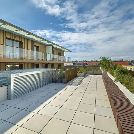 Lägenhet Luksusowe W Centrum Wroclawia Blisko Parku Z Klimatyzacja W Salonie By Renters