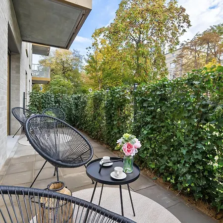 Luksusowe W Centrum Wroclawia Blisko Parku Z Klimatyzacja W Salonie By Renters Apartamento Wrocław