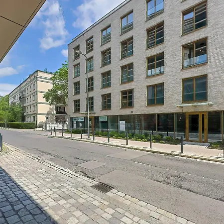 Lägenhet Luksusowe W Centrum Wroclawia Blisko Parku Z Klimatyzacja W Salonie By Renters Wrocław