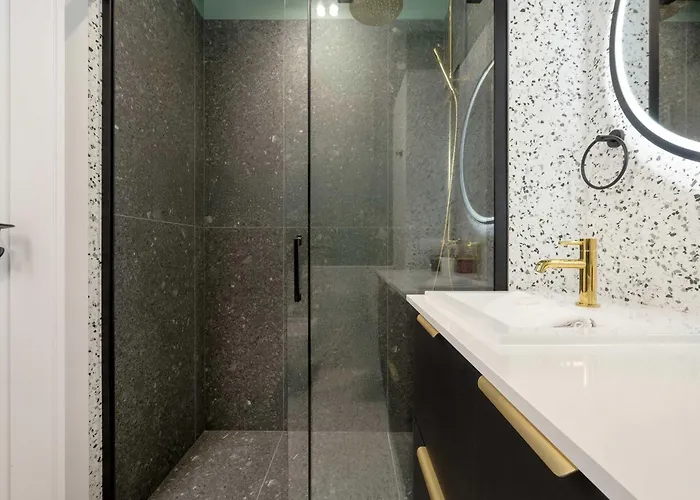 Lägenhet Luksusowe W Centrum Wroclawia Blisko Parku Z Klimatyzacja W Salonie By Renters Wrocław