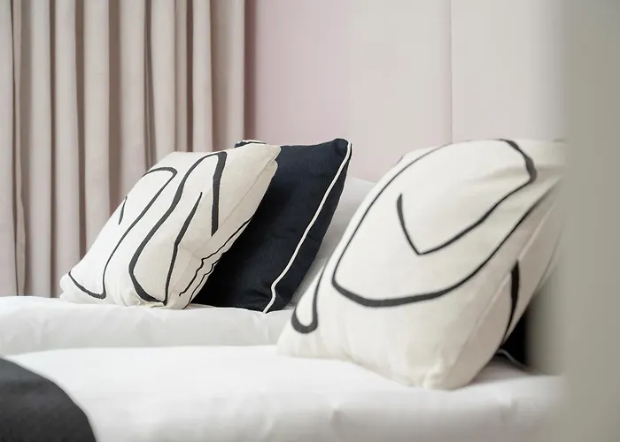 Lägenhet Luksusowe W Centrum Wroclawia Blisko Parku Z Klimatyzacja W Salonie By Renters Wrocław